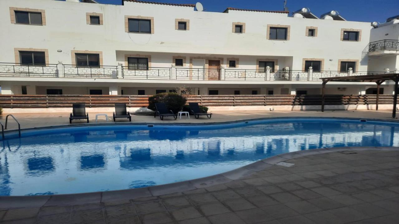Paramount Gardens Resorts C201 Larnaca Extérieur photo